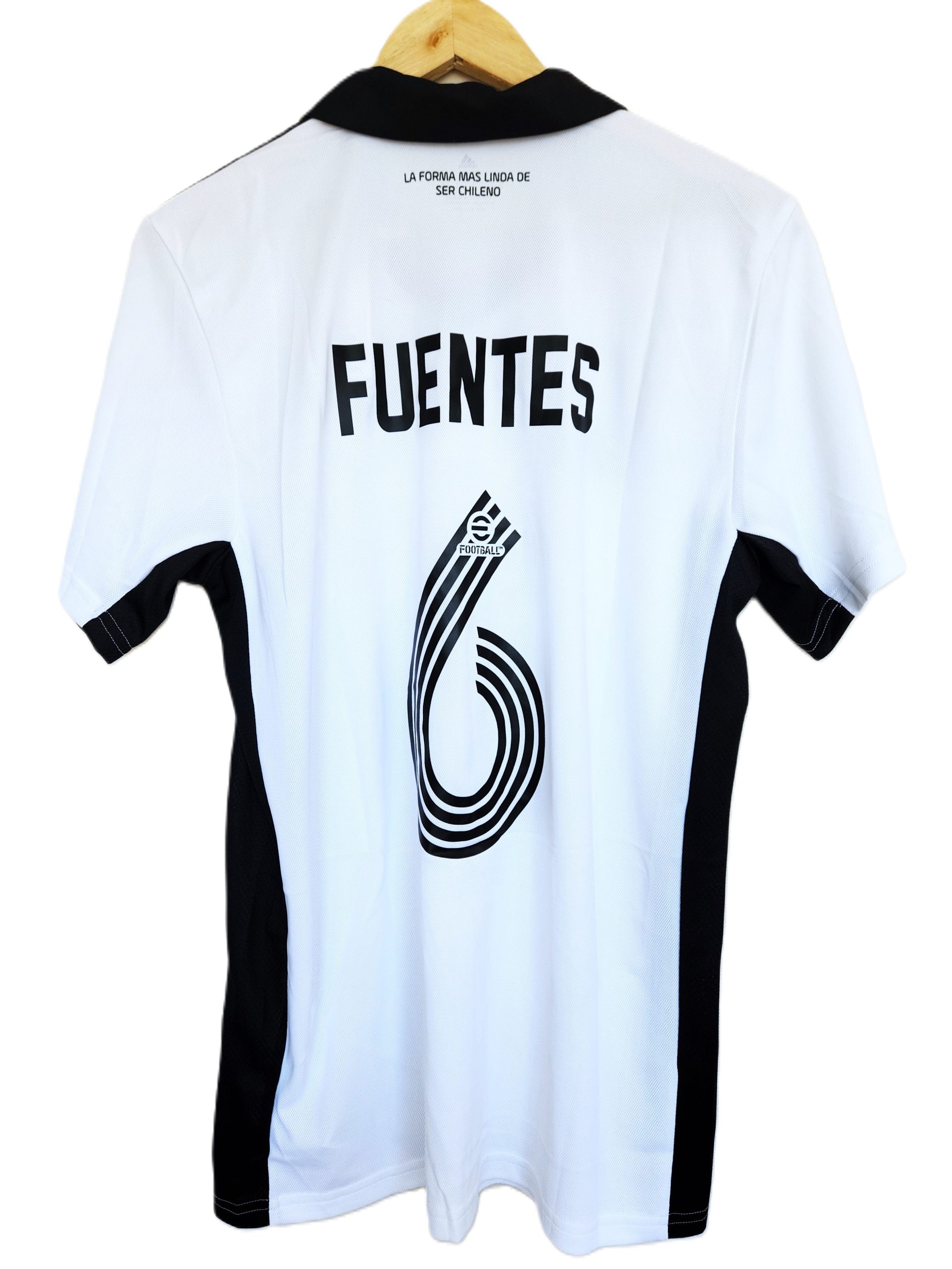 Camiseta Cesar Fuentes Colo-Colo 2022